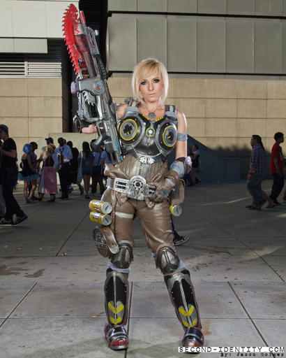 Gears of War 3 - Косплей Ани Страуд (Meagan Vanburkleo and Jessica Nigri) UPD